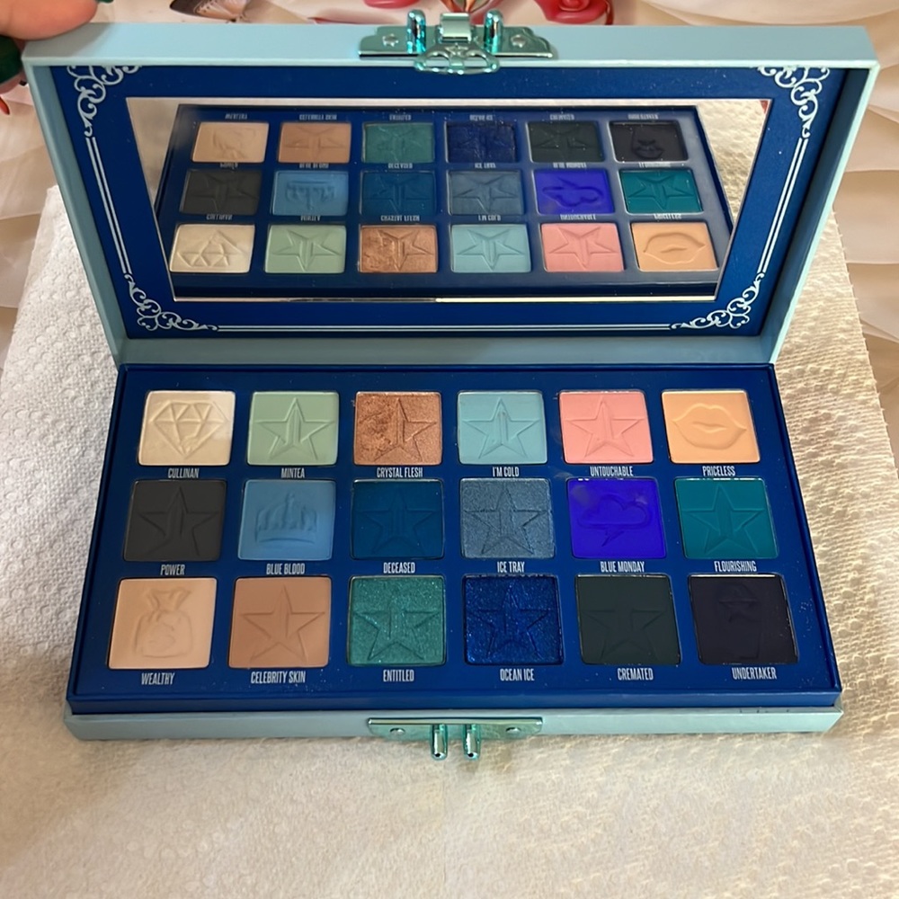 Jeffree Star Blue blood palette